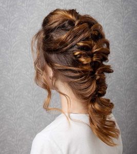 15 Easy Holiday Hairstyles To Have You Feeling Extra Festive This Christmas   Hair styles Long hair styles Pretty hairstyles