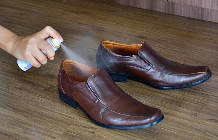 Dry Shampoo Is Not Just For The Hair Shoe rack can sometimes stink worse than a gutter if you or your homies have sweaty feet. This is probably the first scent that welcomes you and your guests home. To avoid the embarrassing situation, spray some dry shampoo inside your shoes before you wear them. It will also keep your feet away from the horrible stink </p>
<h2> 2) When Life Throws Lemons At You, Collect Them. They're Valuable! </h2>
<div id=