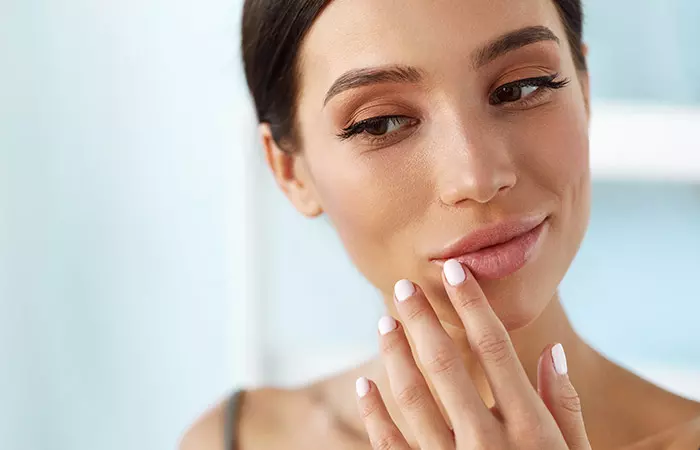 Factors Responsible For Making Our Lips Dry And Pigmented