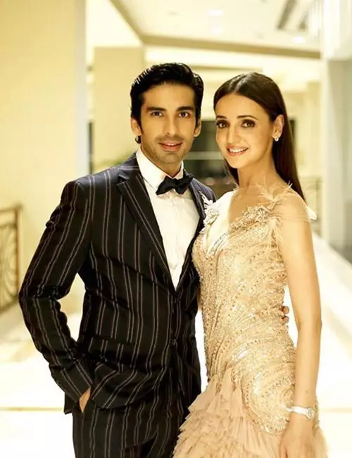 Sanaya Irani And Mohit Sehgal