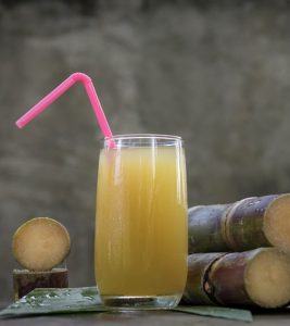 Sugarcane Juice Benefits, Uses and Side Effects in Hindi
