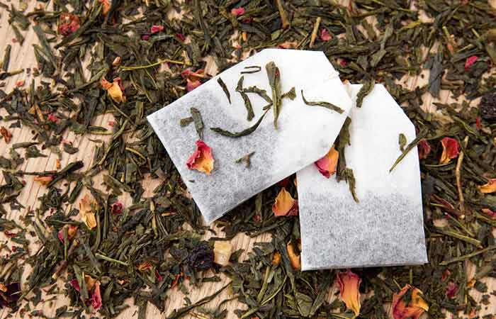 Upgrade Your Next Bath With Skin-Soothing DIY Tub Tea
