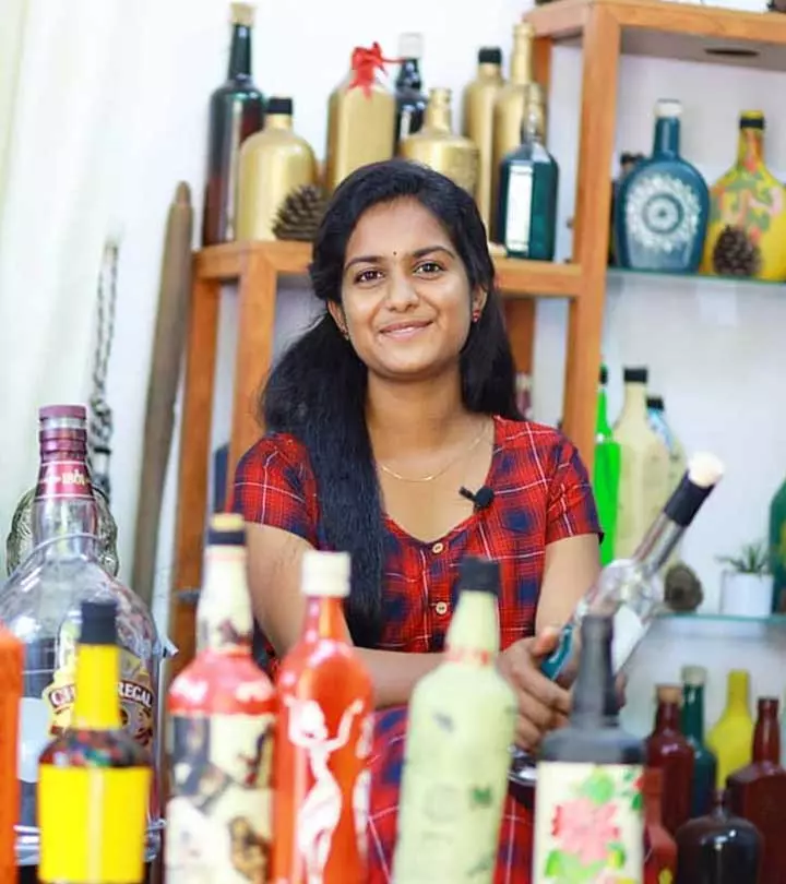 Kerala Girl Collects Discarded Bottles From Dirty Lake, Upcycles Them!_image