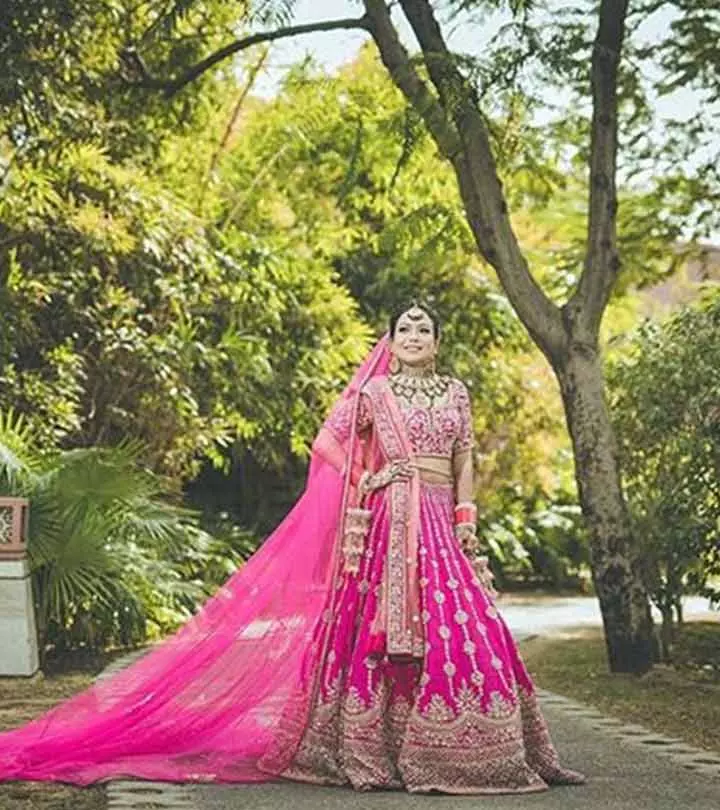 This Bride’s Pink Wedding Lehenga Had The Longest Dupatta We Have Ever Seen_image