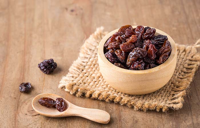 What Happens To Your Body If You Drink Raisin