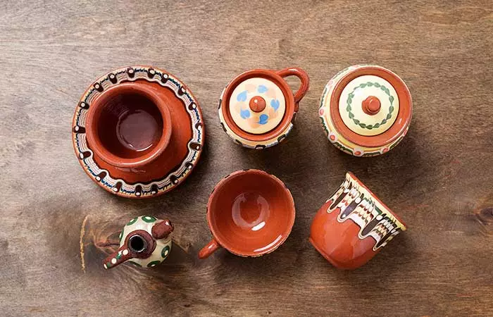 Earthen And Cast Iron Cookware