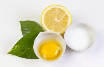 Egg whites and lemon juice for strawberry legs