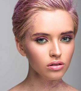 15 Best Glitter Hair Sprays You Need ...