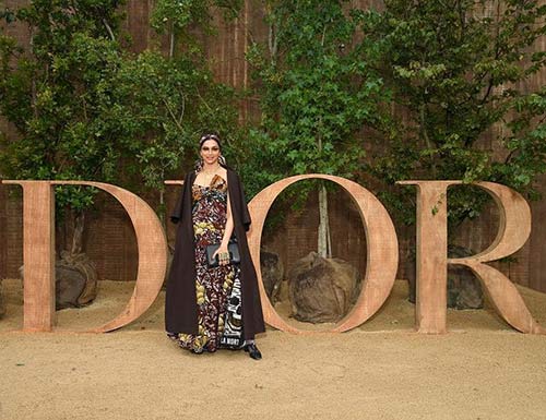 Deepika-Padukone-Looks-Stunning-At-Dior’s-SS20-Show-in-Paris