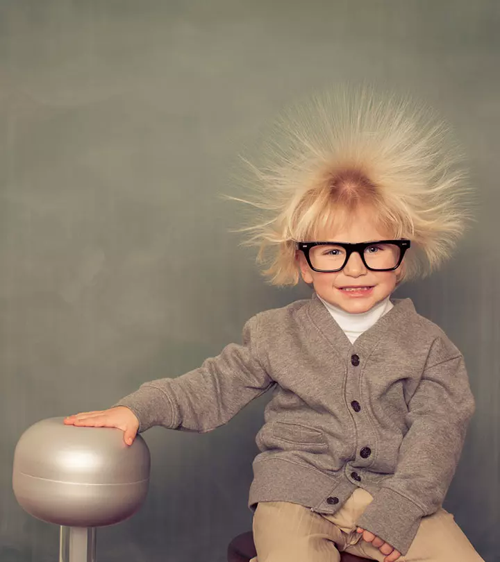 Here's Why You Feel A Light Electric Shock When You Touch Someone And It's Nothing To Worry About