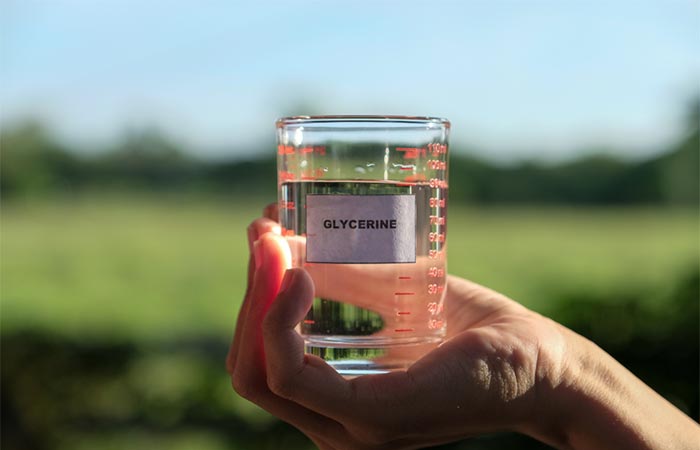 Natural glycerin as a humectant