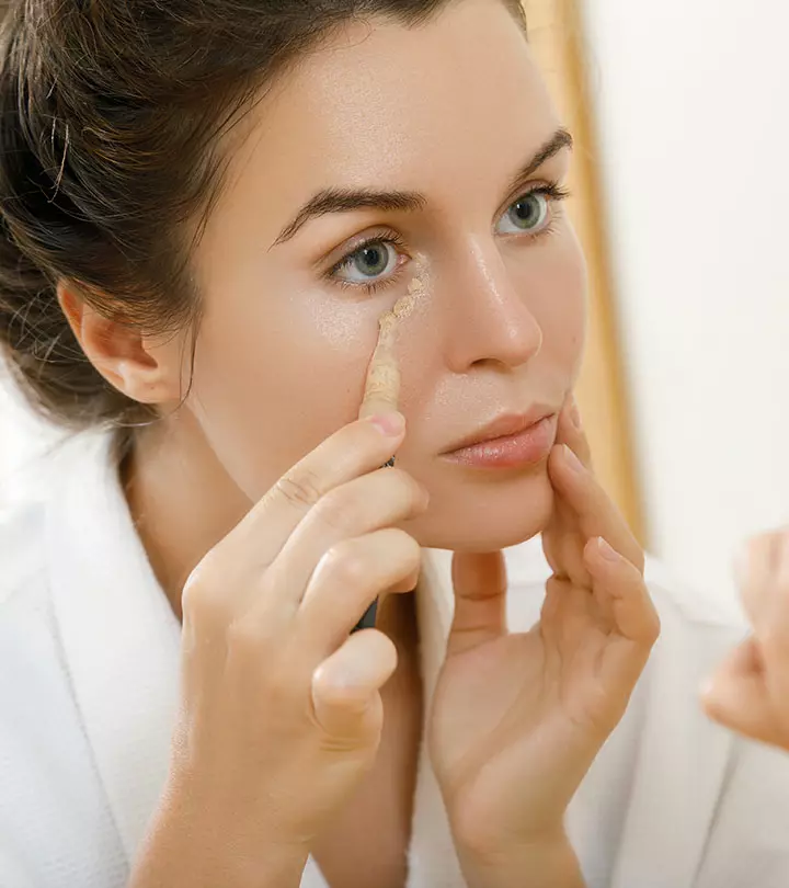How To Apply Concealer For Dark Circles_image