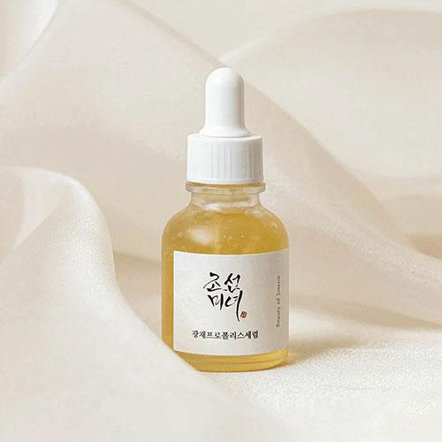 Best Non-Sticky Formula: Beauty of Joseon Glow Serum