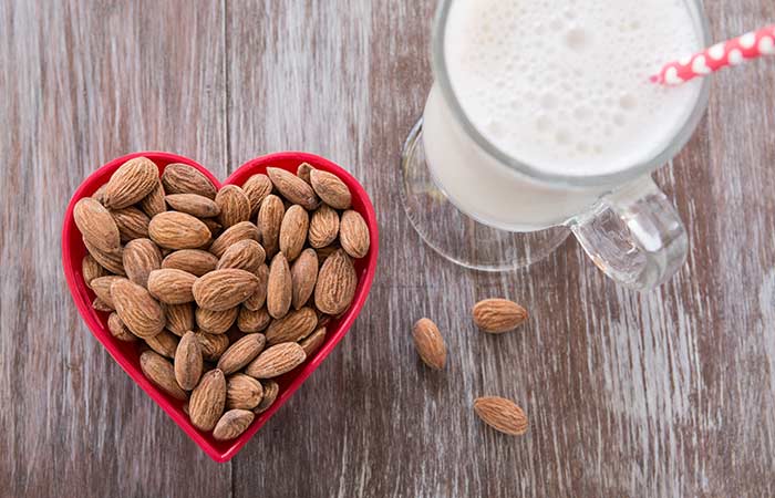 Benefits of almond milk for the heart