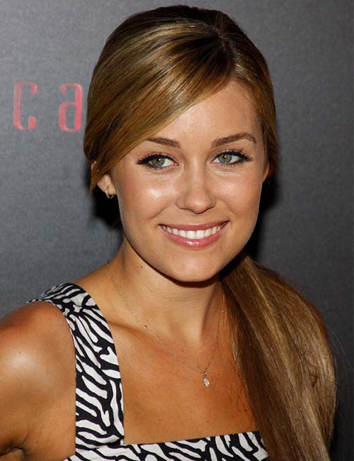 Classy side ponytail hairstyle