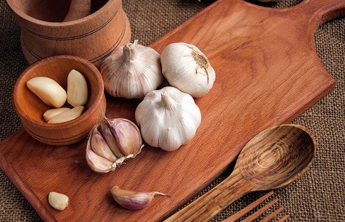 Garlic for ache molar pain
