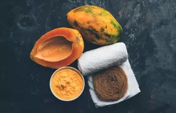 Papaya scrub for dead skin
