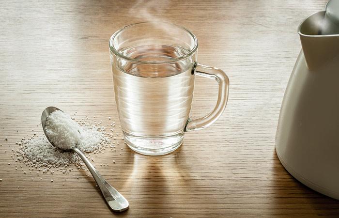 Salt water for ache in a molar