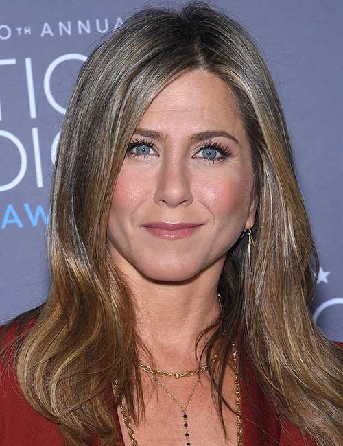 Jennifer Aniston silky natural wavy ends hairstyle
