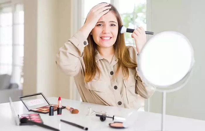 Applying Blush With A Blob