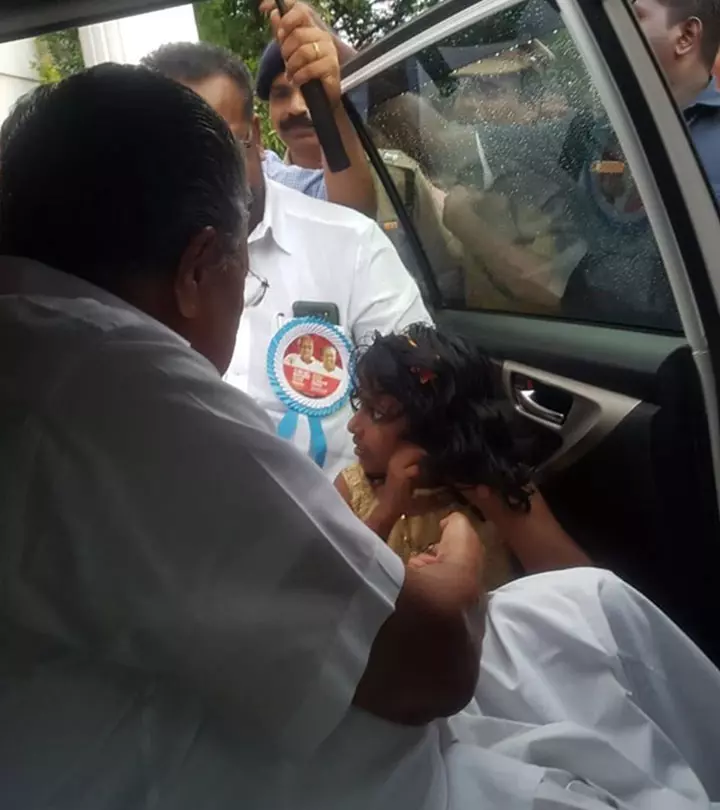 Kerala’s Small Wonder: 8-Yr-Old Girl Donates Her Gold Earrings & Piggy Bank Savings Towards Flood Relief Funds_image