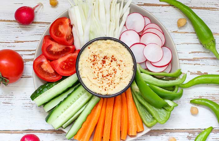 Veggies And Hummus