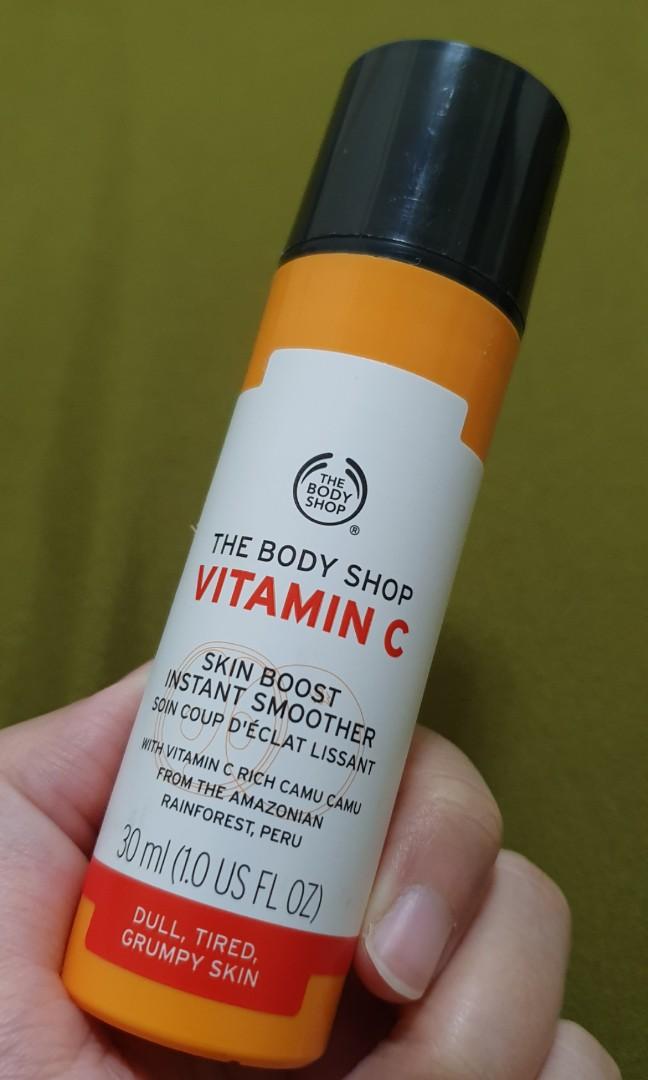 The Body Shop Vitamin C Skin Boost Instant Smoother Serum  