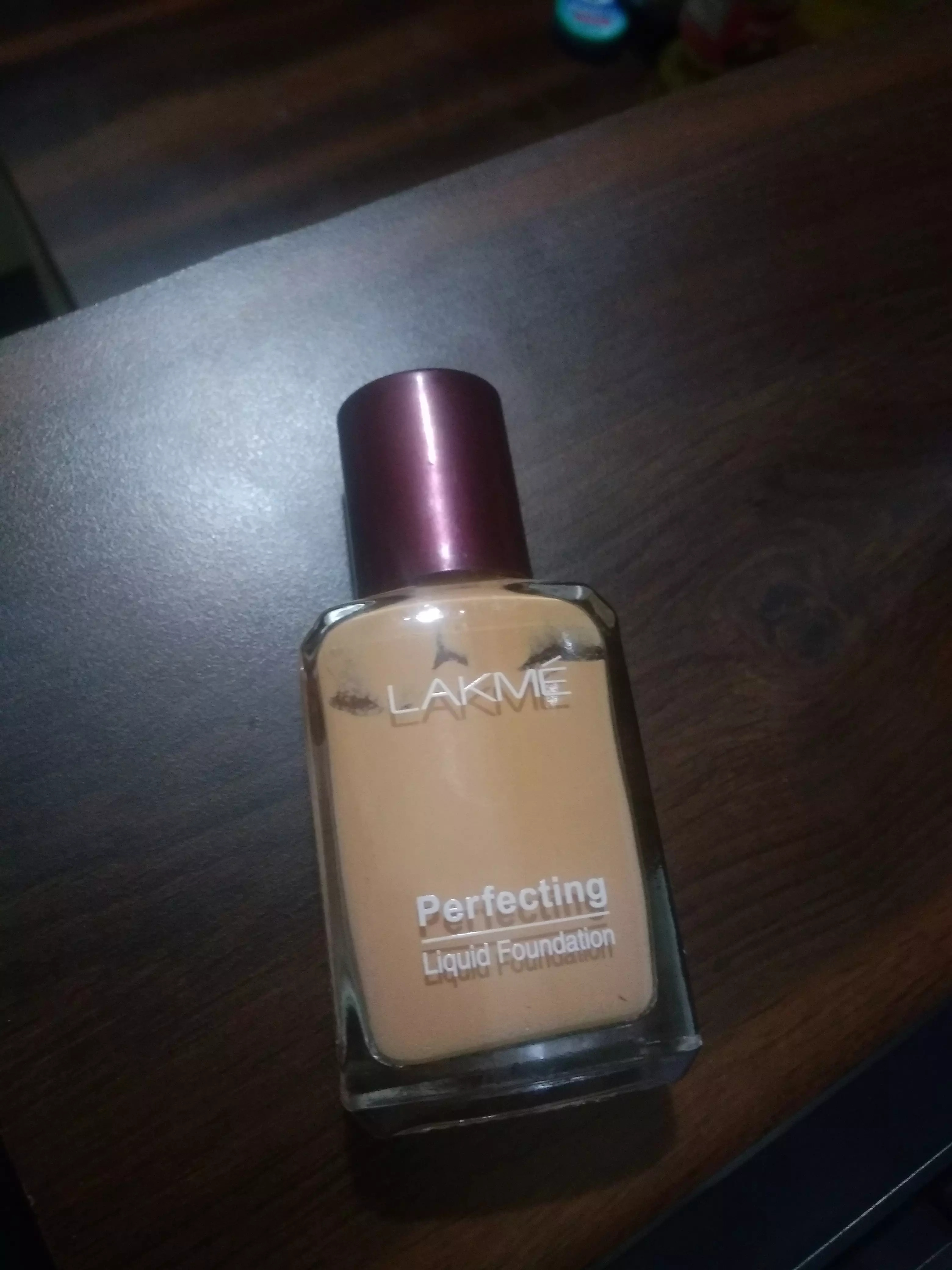Lakme Perfecting Liquid Foundation Shades, Reviews, Price, How To Use