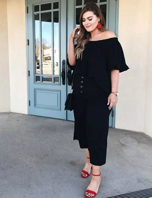 Molly Clutts plus size fashion blogger