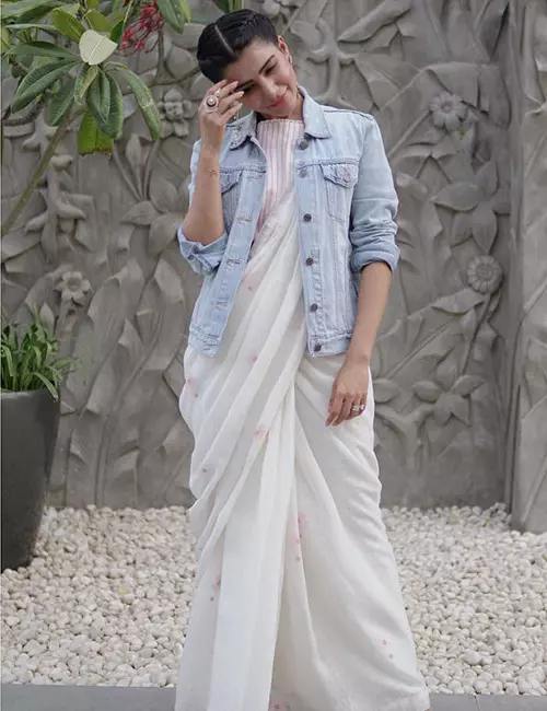 traditional styles of saree draping