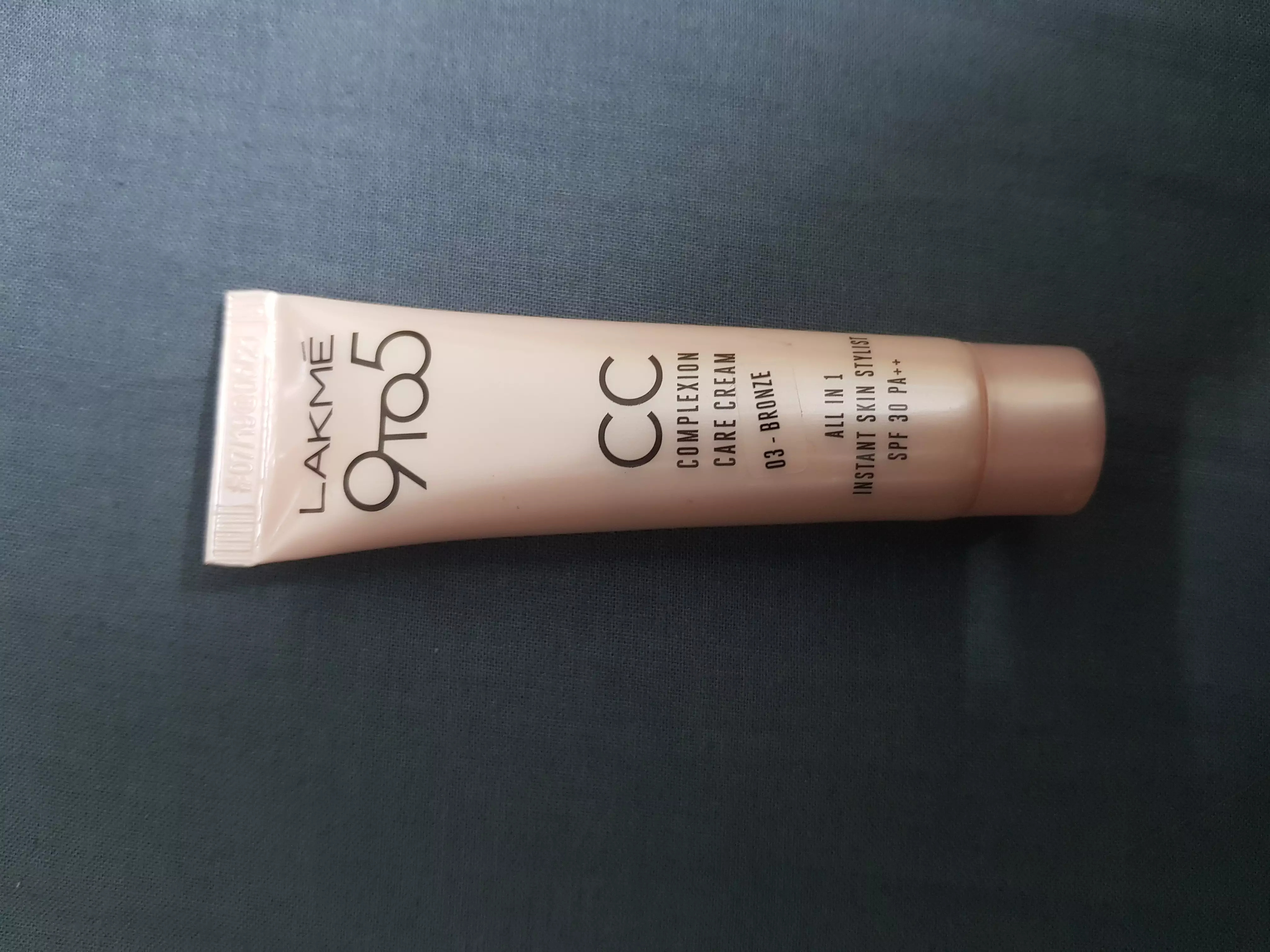 lakme-9-to-5-cc-cream-reviews-price-benefits-how-to-use-it