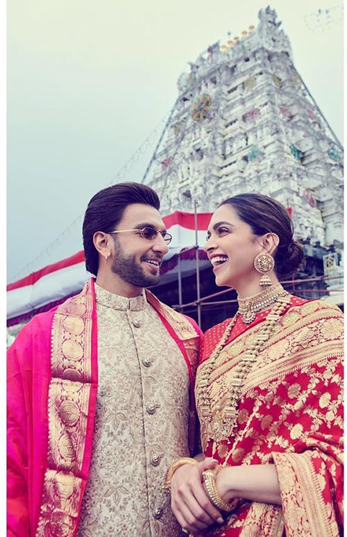 Deepika Padukone And Ranveer Singh Steal The Limelight With A Kiss On The Premier Of 'Chhapaak'