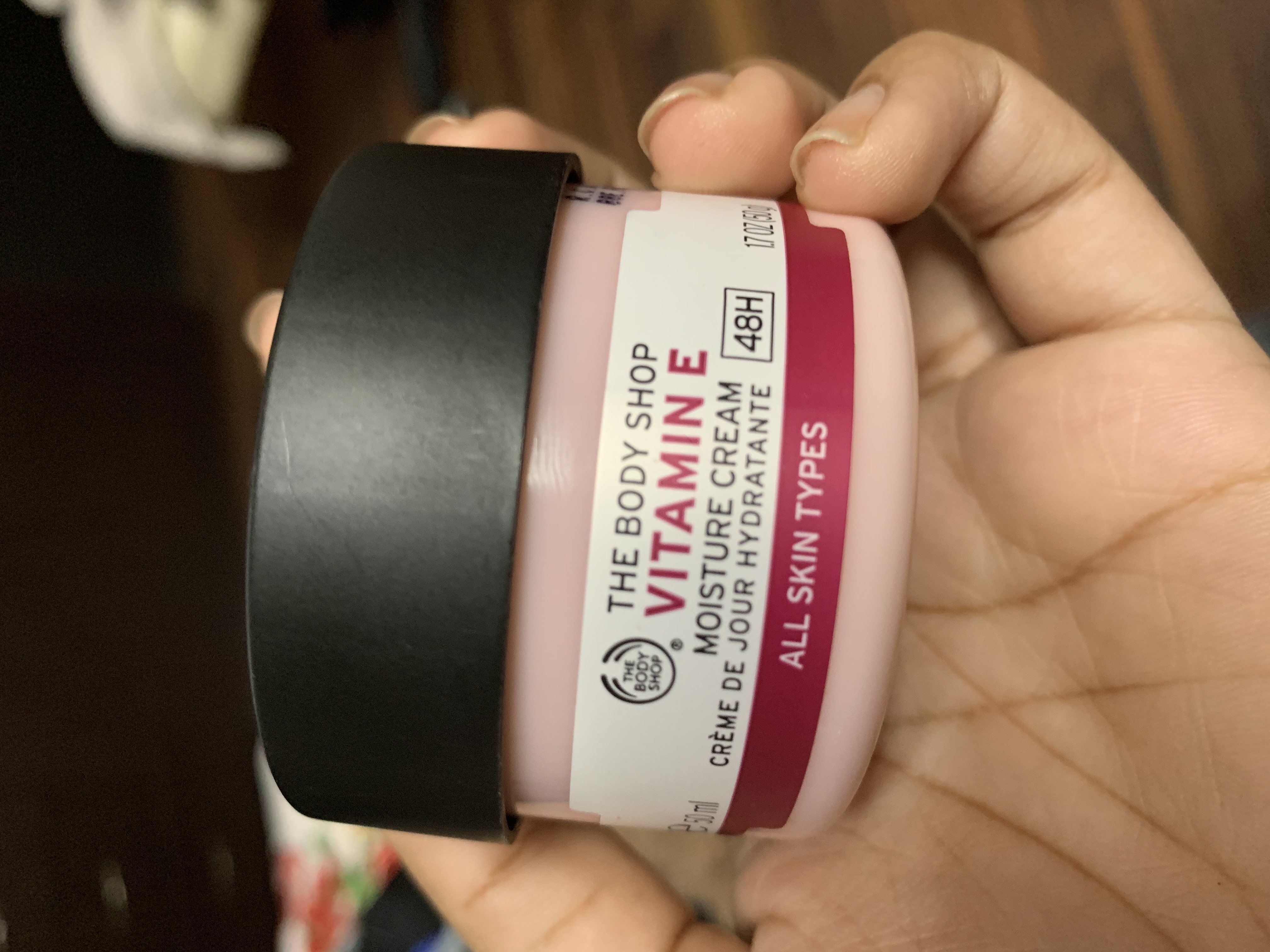 The Body Shop Vitamin E Moisture Cream Reviews, Ingredients, Benefits ...