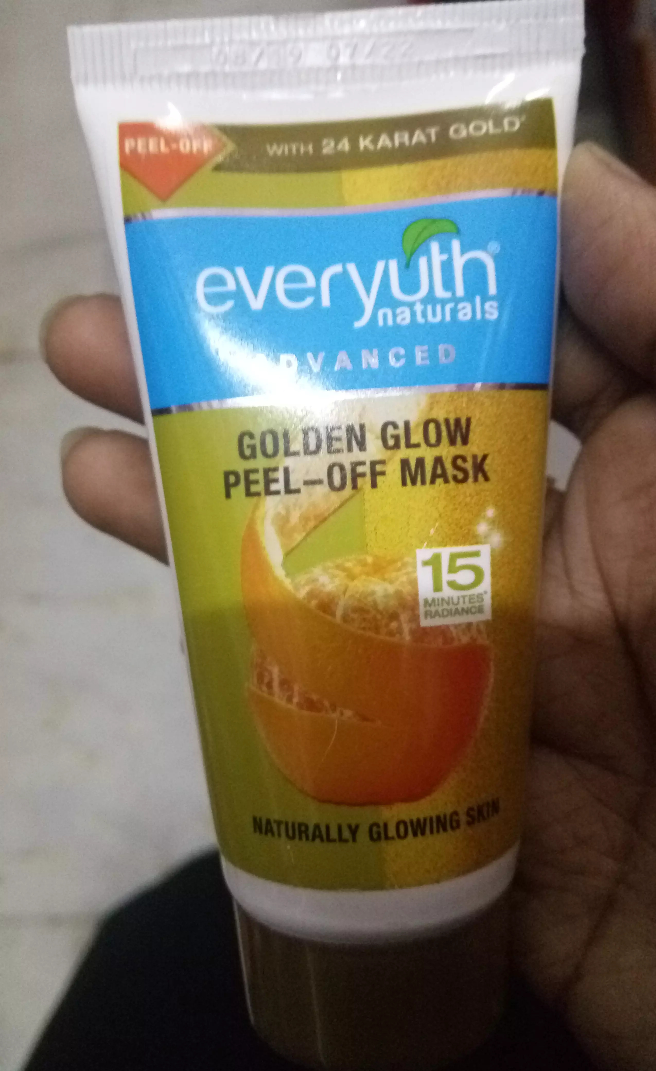 Everyuth Naturals Advanced Golden Glow Peel Off Mask Reviews