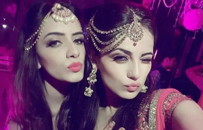 Radhika Madan and Smriti Khanna