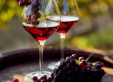 रेड वाइन के 20 फायदे, उपयोग और नुकसान - Red Wine Benefits and Side ...