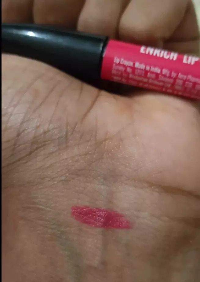 Lakme Enrich Lip Crayon Reviews, Shades, Benefits, Price, How To Use