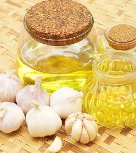 Garlic Oil Benefits, Uses and Side Effects in Hindi