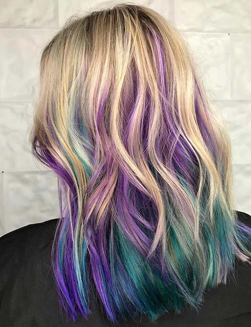 Faits saillants de sirène pour des idées de cheveux bleus et violets