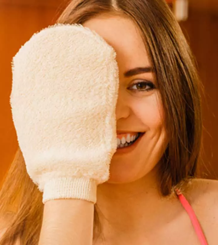 13 Best Exfoliating Gloves For Smoother, Cleaner Skin – 2024