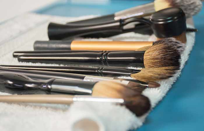 Cleaning Make Up Brushes And Sponges