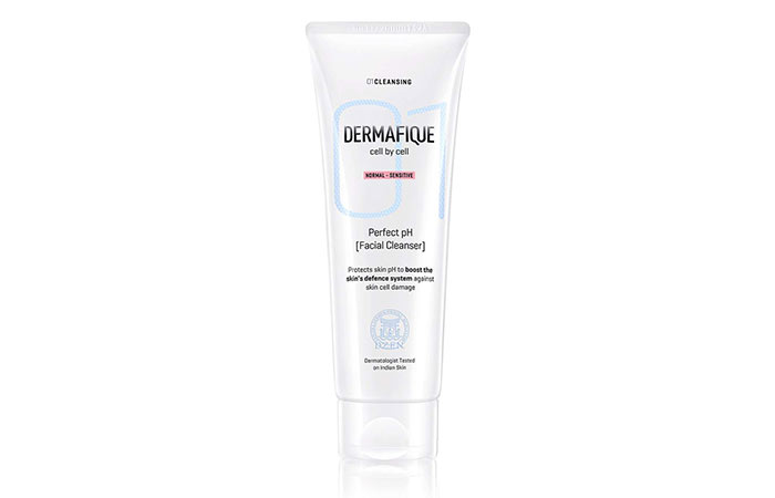Dermafique Perfect Ph Facial Cleanser 100ml Deep Cleanses, with Chamomile and Vitamin E, Ultra Mild, For Sensitive Skin, Soap Free Dermatologist Tested
