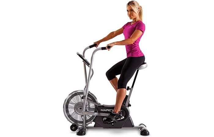 Marcy Exercise Upright Fan Bike For Cardio Training - BESTE HOMETRAINERS EN LIGFIETSEN VOOR THUIS KOPEN 2023 FIETSTRAINING VOOR MANNEN VROUWEN EN VOOR OUDEREN MET RUGKLACHTEN RUGPIJN REUMA OF ARTROSE