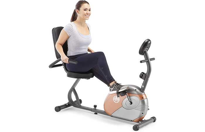 Marcy Recumbent Exercise Bike With Resistance - BESTE HOMETRAINERS EN LIGFIETSEN VOOR THUIS KOPEN 2023 FIETSTRAINING VOOR MANNEN VROUWEN EN VOOR OUDEREN MET RUGKLACHTEN RUGPIJN REUMA OF ARTROSE