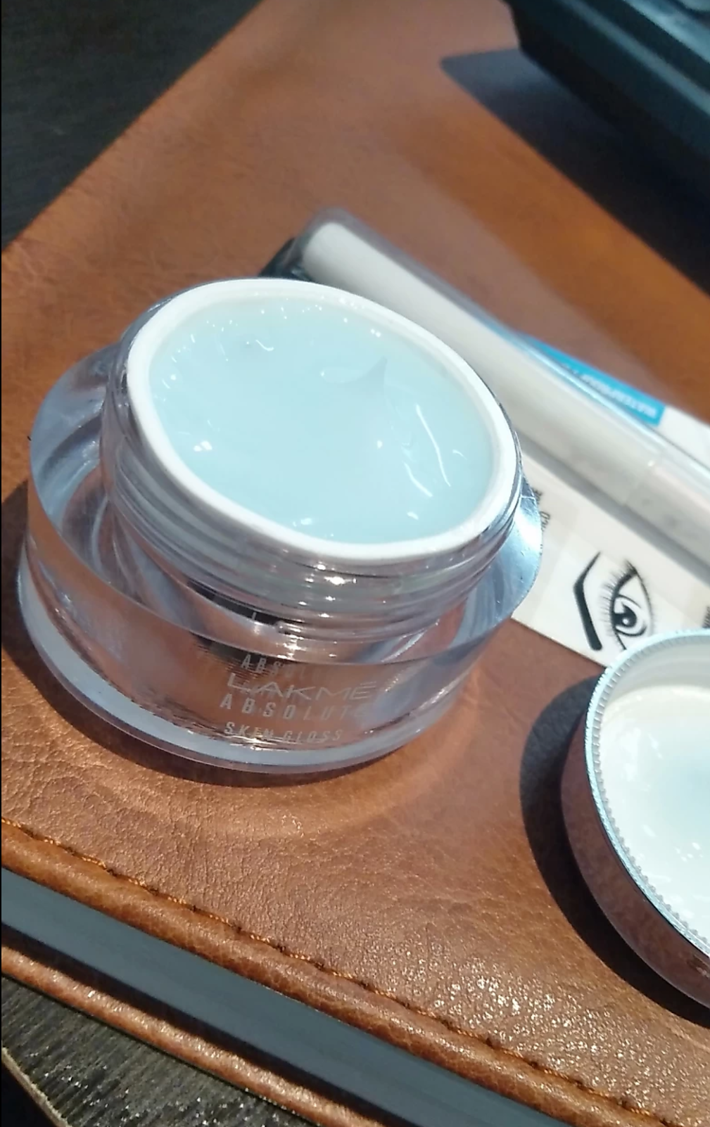 lakme absolute gloss gel cream