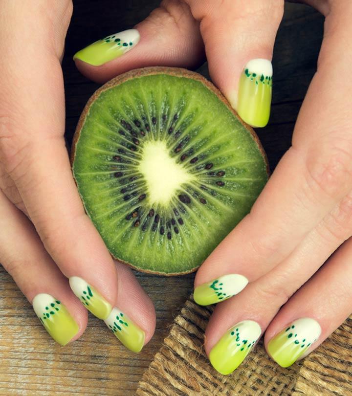 Emerald green nails