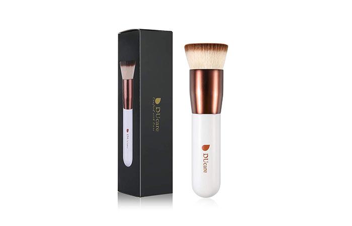 13 Best Kabuki Brushes For A Flawless Makeup Look!