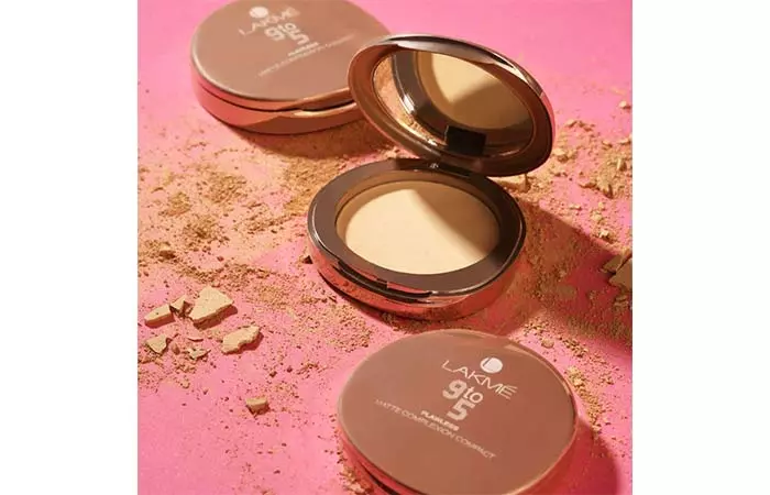 Lakme 9 to 5 Flameless Matte Compact Compact