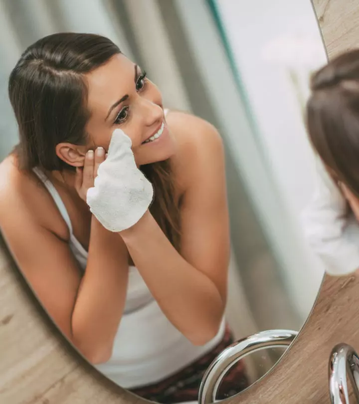 Remove makeup from the skin and hydrate your face with chemical-free makeup removers.