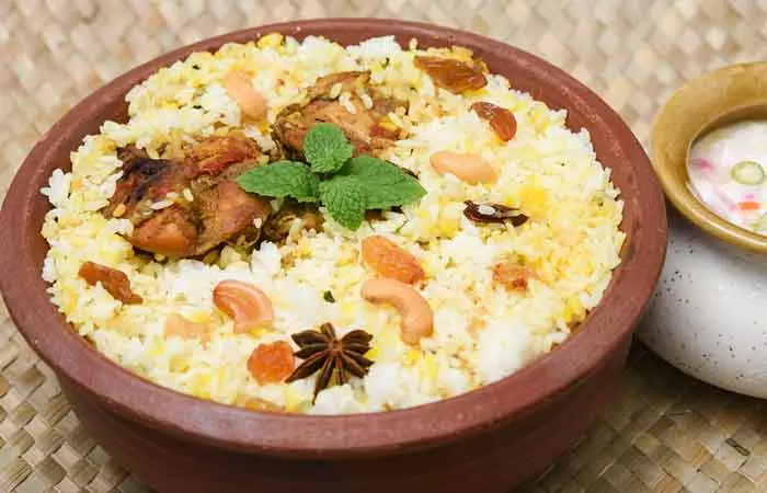 Pune Restaurant Creates Twitter Drama After Claiming “Only Hyderabadi Biryani Is Real Biryani, Everything Else Is Pulao” 